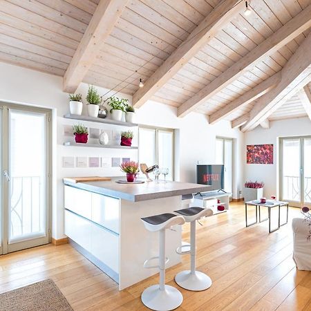 La Tessella - Suite Centrale Con Posto Auto Gratis Alba  Exterior photo