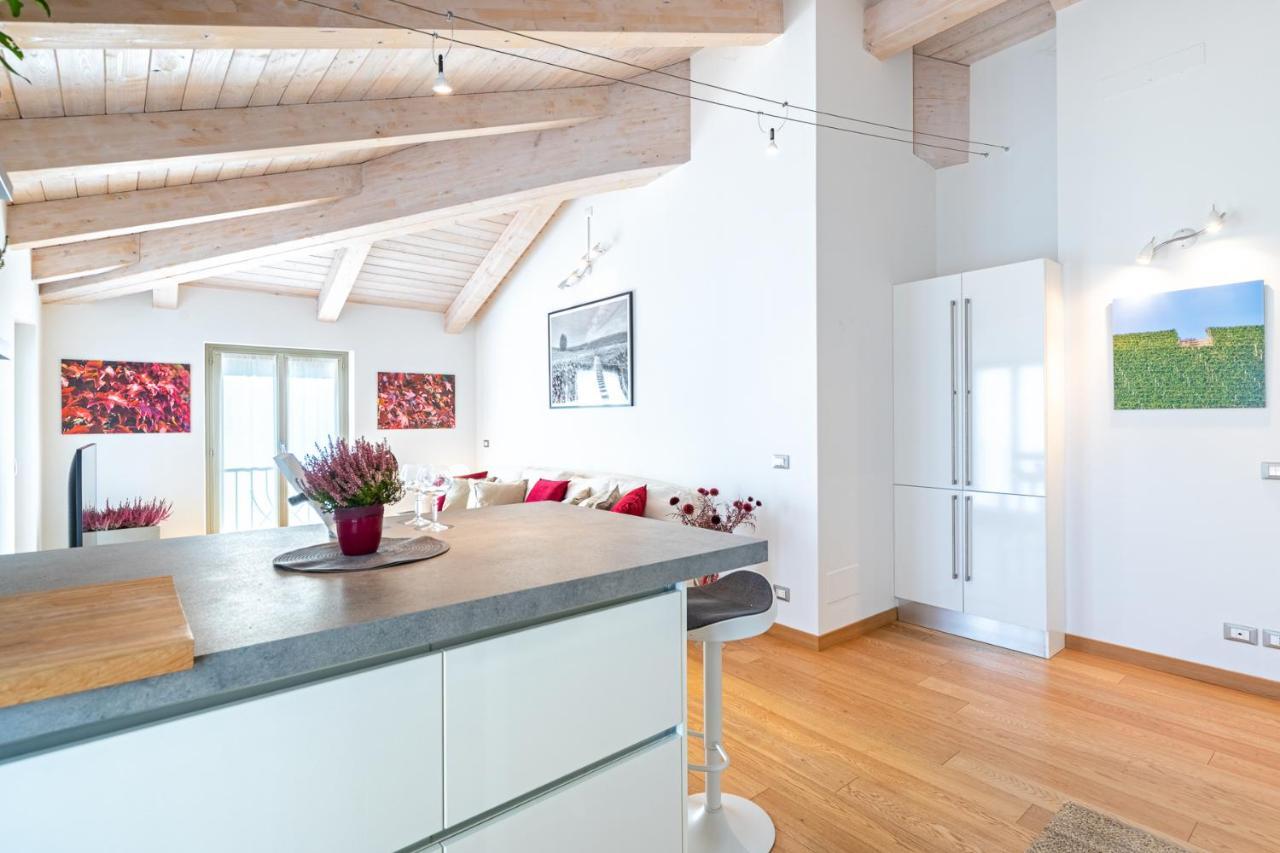 La Tessella - Suite Centrale Con Posto Auto Gratis Alba  Exterior photo